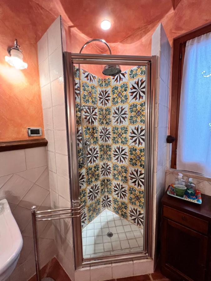 Villa Fugari Mondello Palermo Eksteriør billede