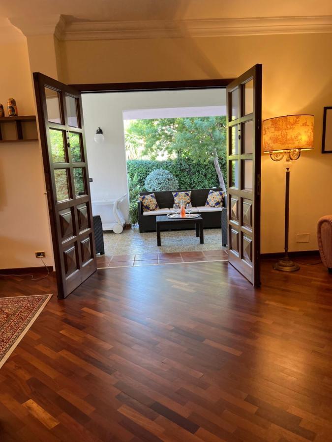Villa Fugari Mondello Palermo Eksteriør billede